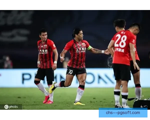 苏塔尔亚洲杯四分之一决赛头球破门首开纪录带动球队士气全场沸腾 苏塔尔亚洲杯四分之一决赛头球破门首开纪录带动球队士气全场沸腾